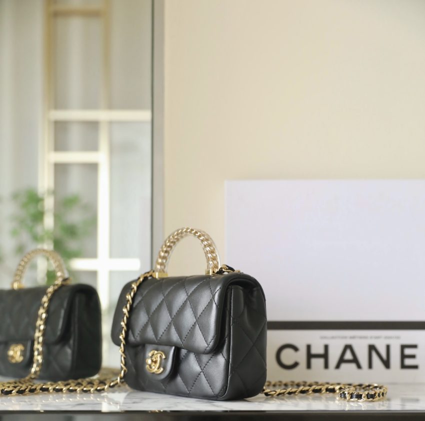 Replica CHANEL CF 19 cm Handle Black - best quality luxury bag dupe