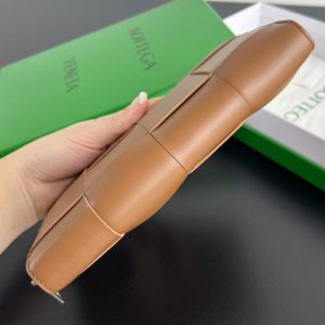 Replica Bottega Veneta Cassette Zip Wallet - high-quality designer bag clone