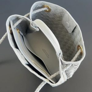 Replica Bottega Veneta Andiamo - high-quality designer bag clone