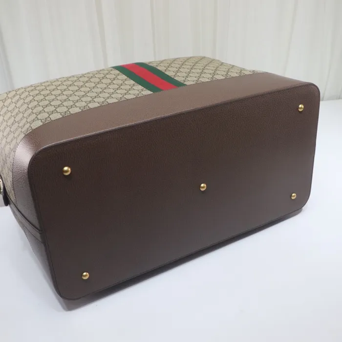 Replica Gucci Duffel bag - realistic designer-inspired fake bag
