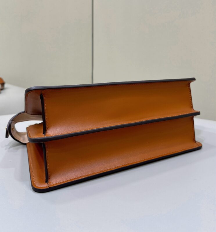 Replica Fendi Peekaboo Large Brown - ultra-realistic fake designer tote