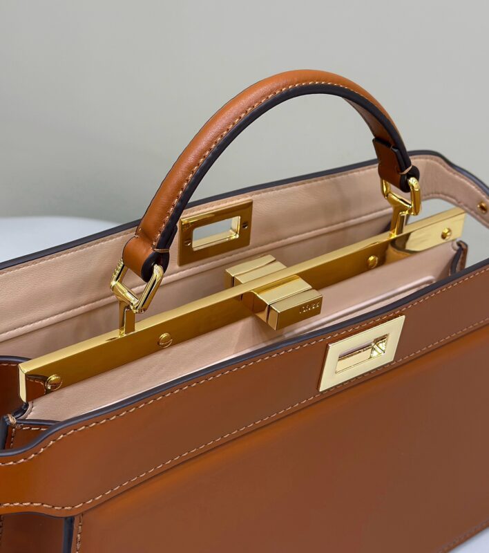Replica Fendi Peekaboo Large Brown - realistic designer-inspired fake bag