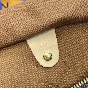 Replica Louis Vuitton Speedy Brown - realistic designer-inspired fake bag