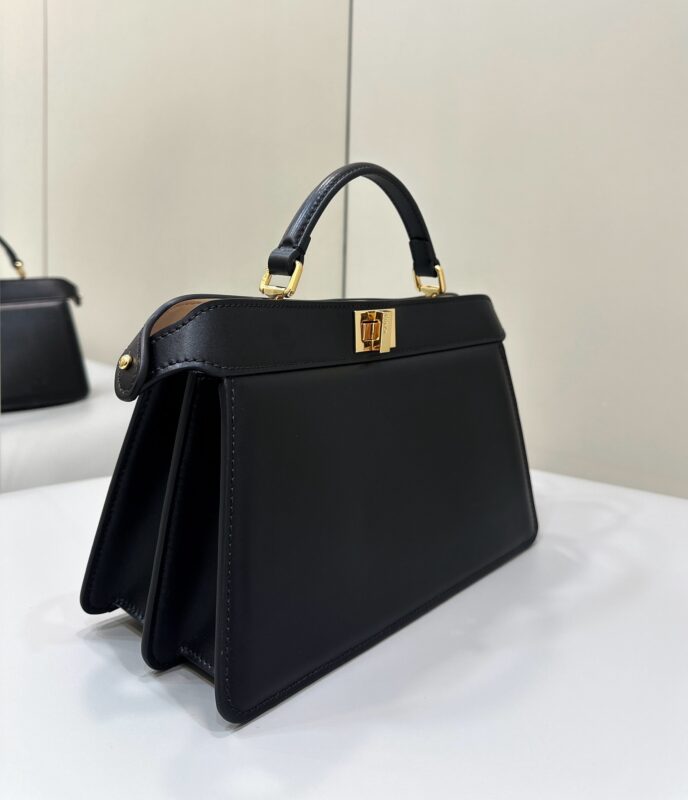 Replica Fendi Peekaboo Large Black - near-authentic luxury replica handbag