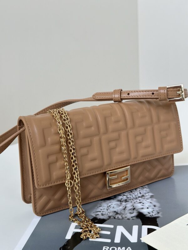 Replica Fendi Baguette Full Brown - high-end fake designer purse