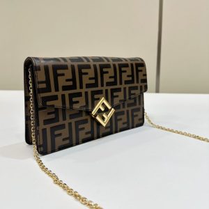 Replica Fendi Baguette Wallet on Chain - authentic-look luxury purse replica