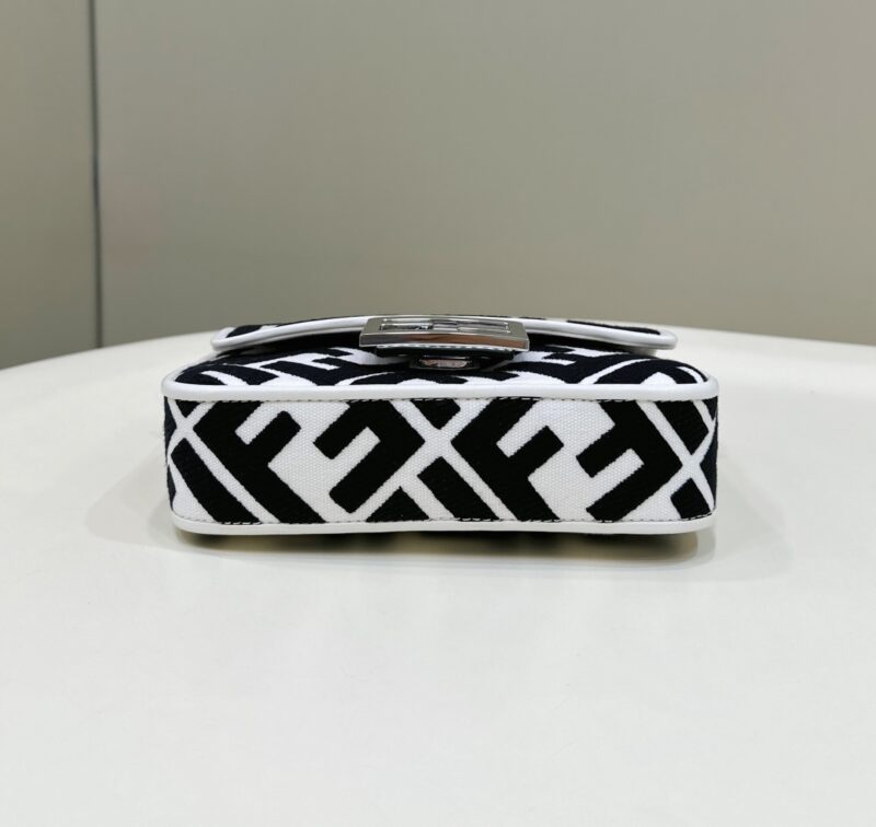 Replica Fendi Baguette Small White - 1:1 designer replica handbag