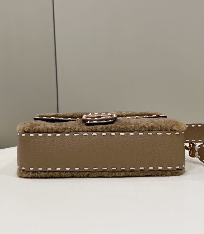 Replica Fendi Baguette Brown Wool - 1:1 designer replica handbag