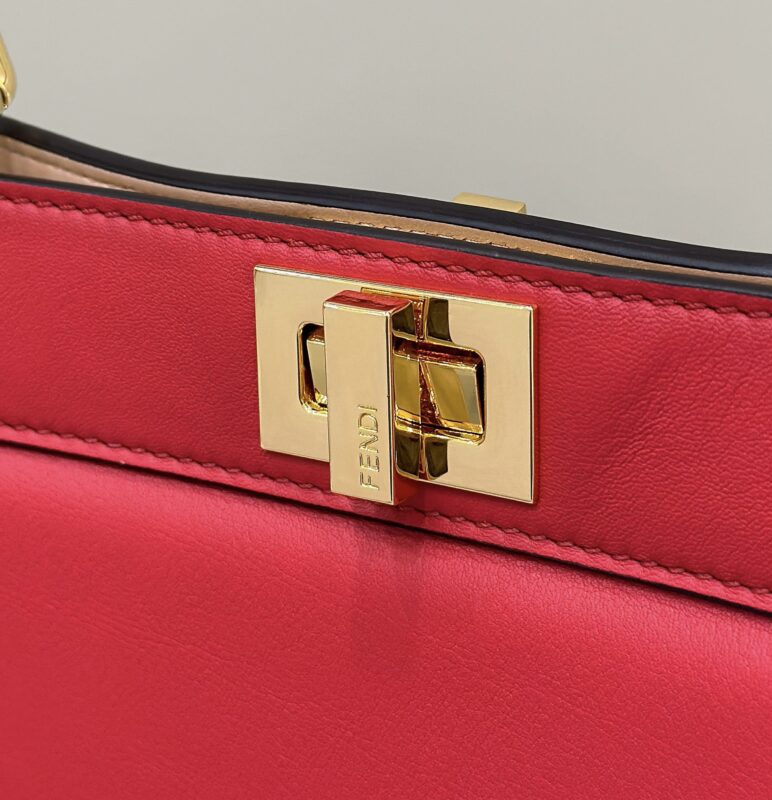 Replica Fendi Peekaboo Large Red - near-authentic luxury replica handbag