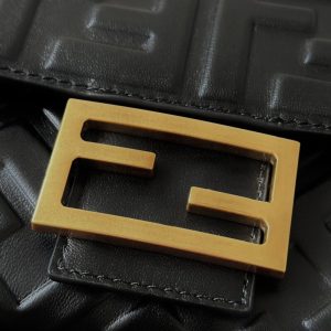 Replica Fendi Baguette Black - authentic-look luxury purse replica