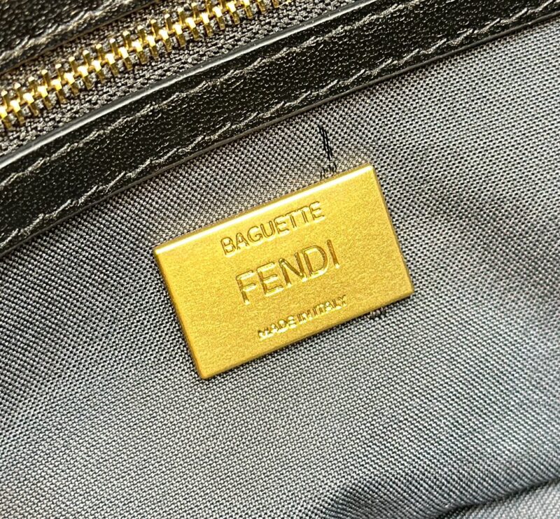 Replica Fendi Baguette Full Leather Black - best-selling designer handbag dupe