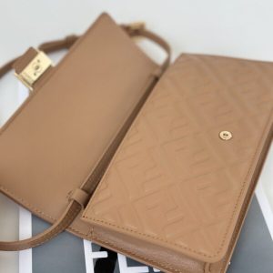 Replica Fendi Baguette Full Brown - realistic designer-inspired fake bag