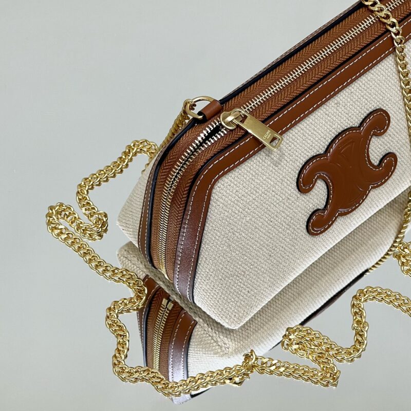 Replica Celine Triomphe Clutch White - realistic designer-inspired fake bag