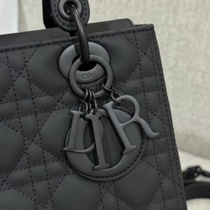 Replica Lady Dior Medium Ultramatte Black - ultra-realistic fake designer tote