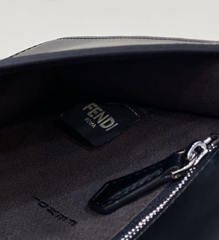 Replica Fendi Baguette Pouch Black - near-authentic luxury replica handbag