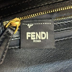 Replica Fendi Baguette Full Leather Black - top-tier luxury replica shoulder bag