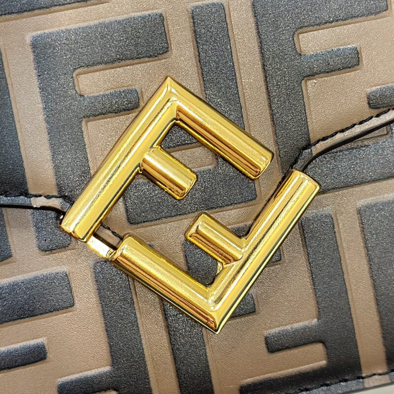 Replica Fendi Baguette Wallet on Chain - high-end fake designer purse