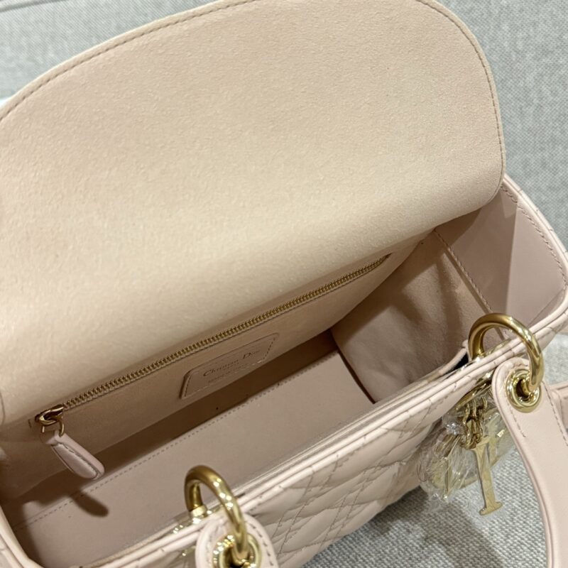 Replica Lady Dior Medium Powder Pink - near-authentic luxury replica handbag