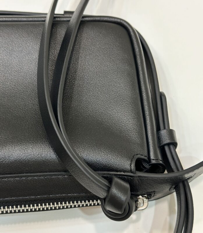 Replica Fendi Simply Black - high-accuracy replica luxury purse