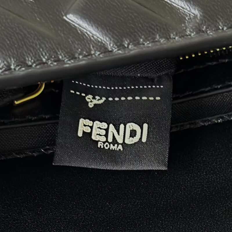 Replica Fendi Baguette Black - high-quality designer bag clone