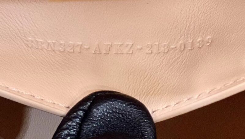 Replica Fendi Peekaboo Medium White - premium-grade designer purse dupe