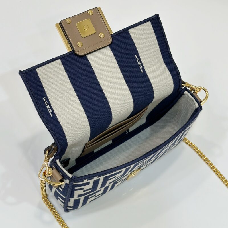 Replica Fendi Baguette Small Cotton Blue - premium-grade designer purse dupe