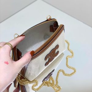 Replica Celine Triomphe Clutch White - realistic designer-inspired fake bag