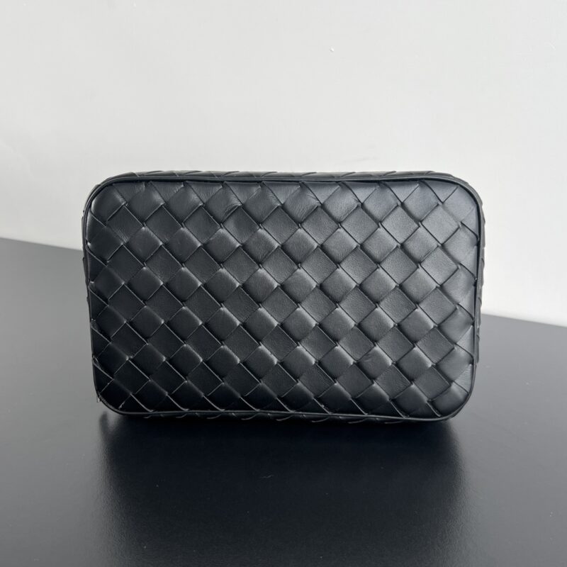 Replica Bottega Veneta Clutch Large - authentic-look luxury purse replica