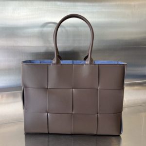 Replica Bottega Veneta Arco All Colors - realistic designer-inspired fake bag