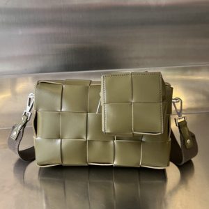 Replica Bottega Veneta Cassette With Versatile Strap - high-quality designer bag clone