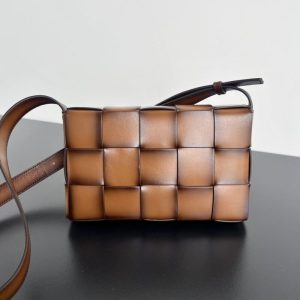 Replica Bottega Veneta Cassette 2.0 Brown - high-accuracy replica luxury purse