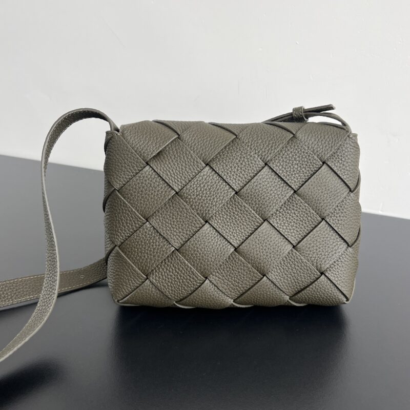 Replica Bottega Veneta Diago - high-quality designer bag clone