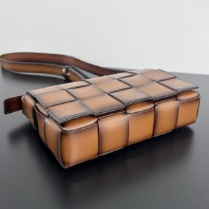 Replica Bottega Veneta Cassette 2.0 Brown - high-accuracy replica luxury purse