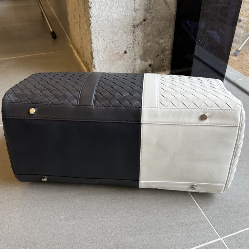 Replica Bottega Veneta Travel Bag Black White - realistic designer-inspired fake bag