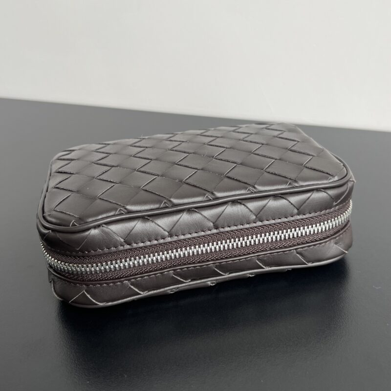 Replica Bottega Veneta Small Clutch - authentic-look luxury purse replica