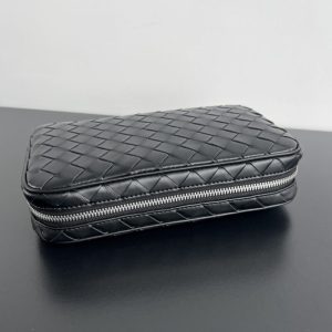 Replica Bottega Veneta Clutch Large - realistic designer-inspired fake bag
