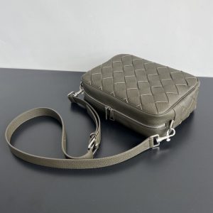 Replica Bottega Veneta Camera Bag - realistic designer-inspired fake bag