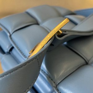 Replica Bottega Veneta Cassette Sky Blue - authentic-look luxury purse replica