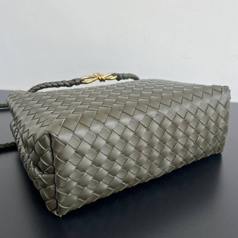 Replica Bottega Veneta Andiamo Medium - high-accuracy replica luxury purse