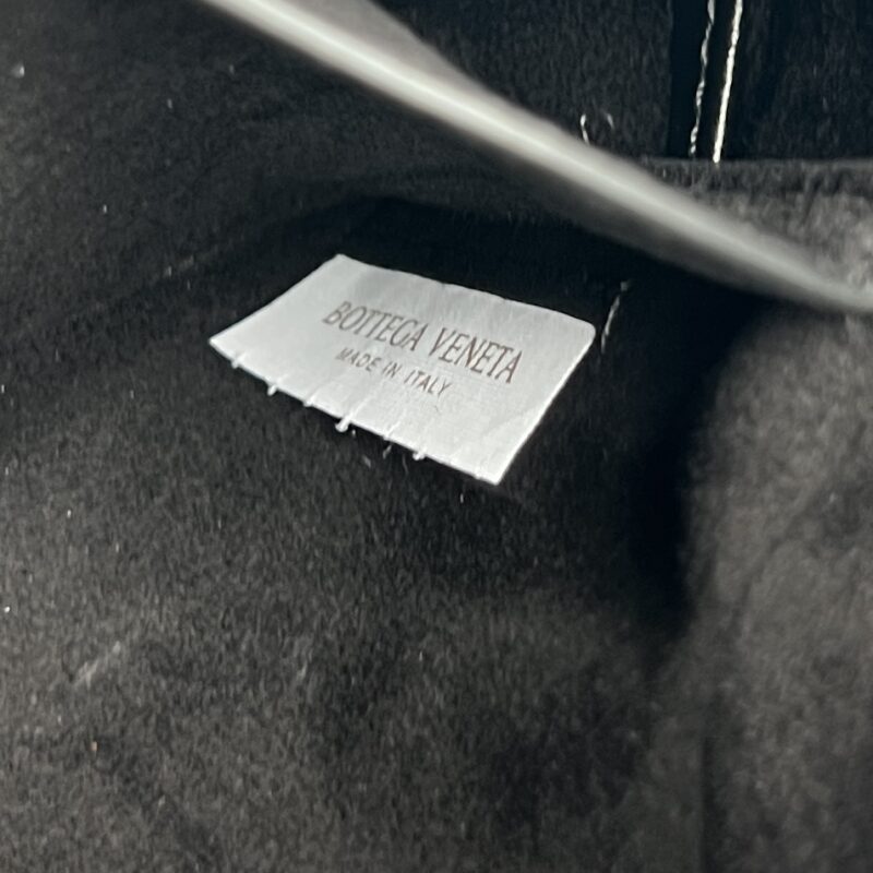 Replica Bottega Veneta Arco Camera Bag - realistic designer-inspired fake bag