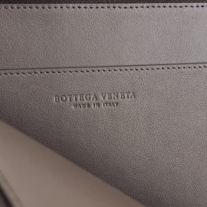 Replica Bottega Veneta Half Zip Clutch - premium-grade designer purse dupe