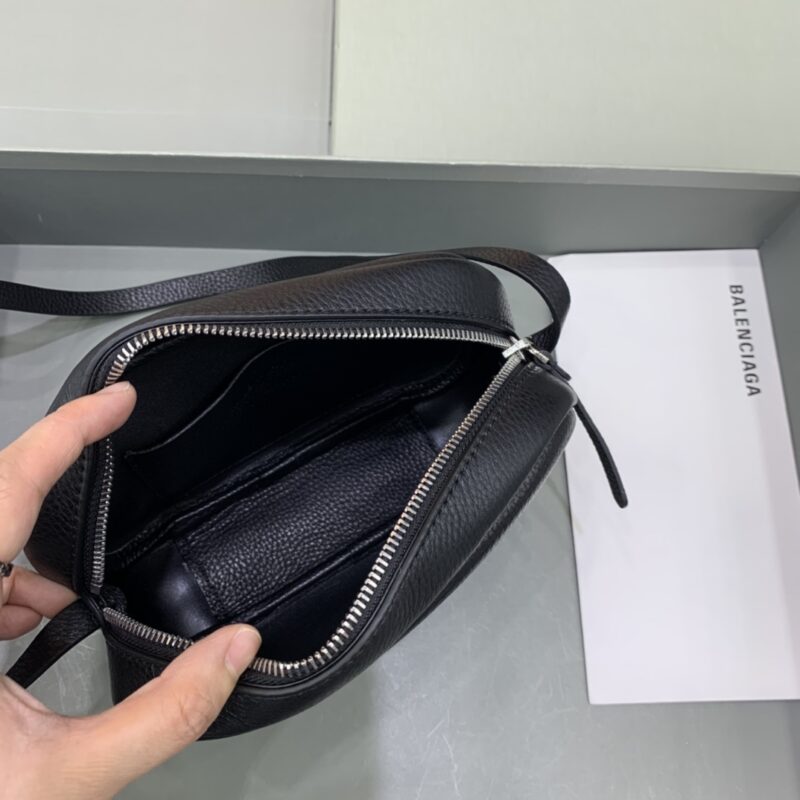 Replica Balenciaga Camera Bag - high-accuracy replica luxury purse