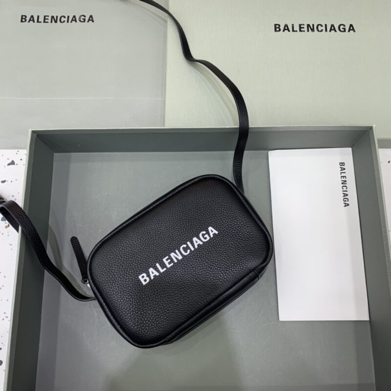 Replica Balenciaga Camera Bag - high-end fake designer purse