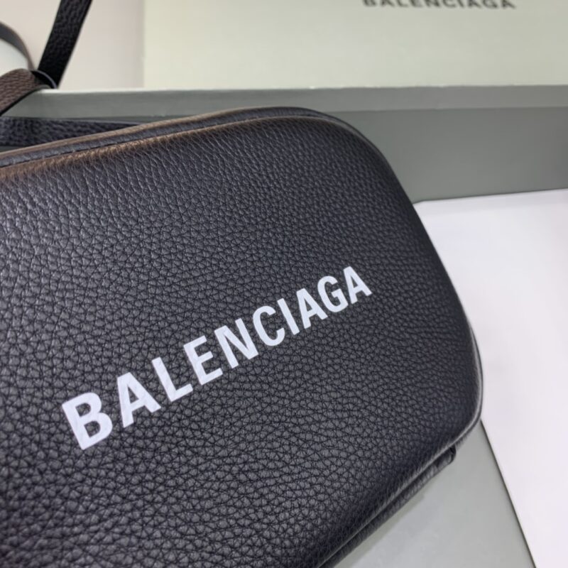 Replica Balenciaga Camera Bag - high-end fake designer purse