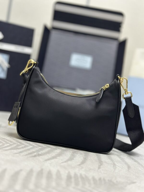 Replica Prada Re-Edition Nylon 2005 Black - high-end fake designer purse