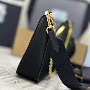 Replica Prada Re-Edition Nylon 2005 Black - best quality luxury bag dupe