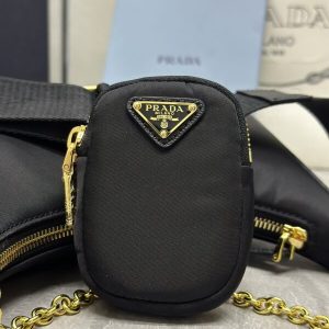 Replica Prada Re-Edition Nylon 2005 Black - authentic-look luxury purse replica