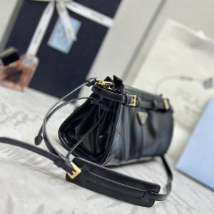 Replica Prada Leather Handbag Black - high-accuracy replica luxury purse