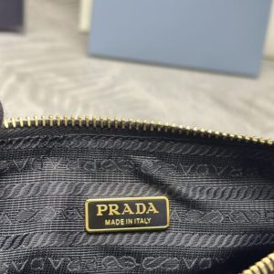 Replica Prada Re-Edition 2002 Nylon - premium-grade designer purse dupe