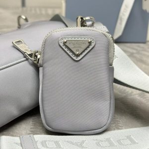 Replica Prada Re-Edition Nylon 2005 Blue - authentic-look luxury purse replica